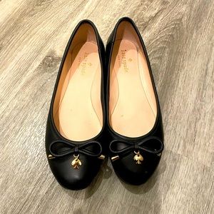 Kate Spade black flats size 6!
